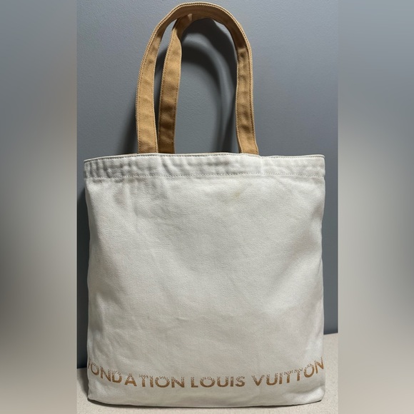 Louis Vuitton Fondation Paris Limited Edition Tote Bag Cotton Beige Unisex - Picture 1 of 14